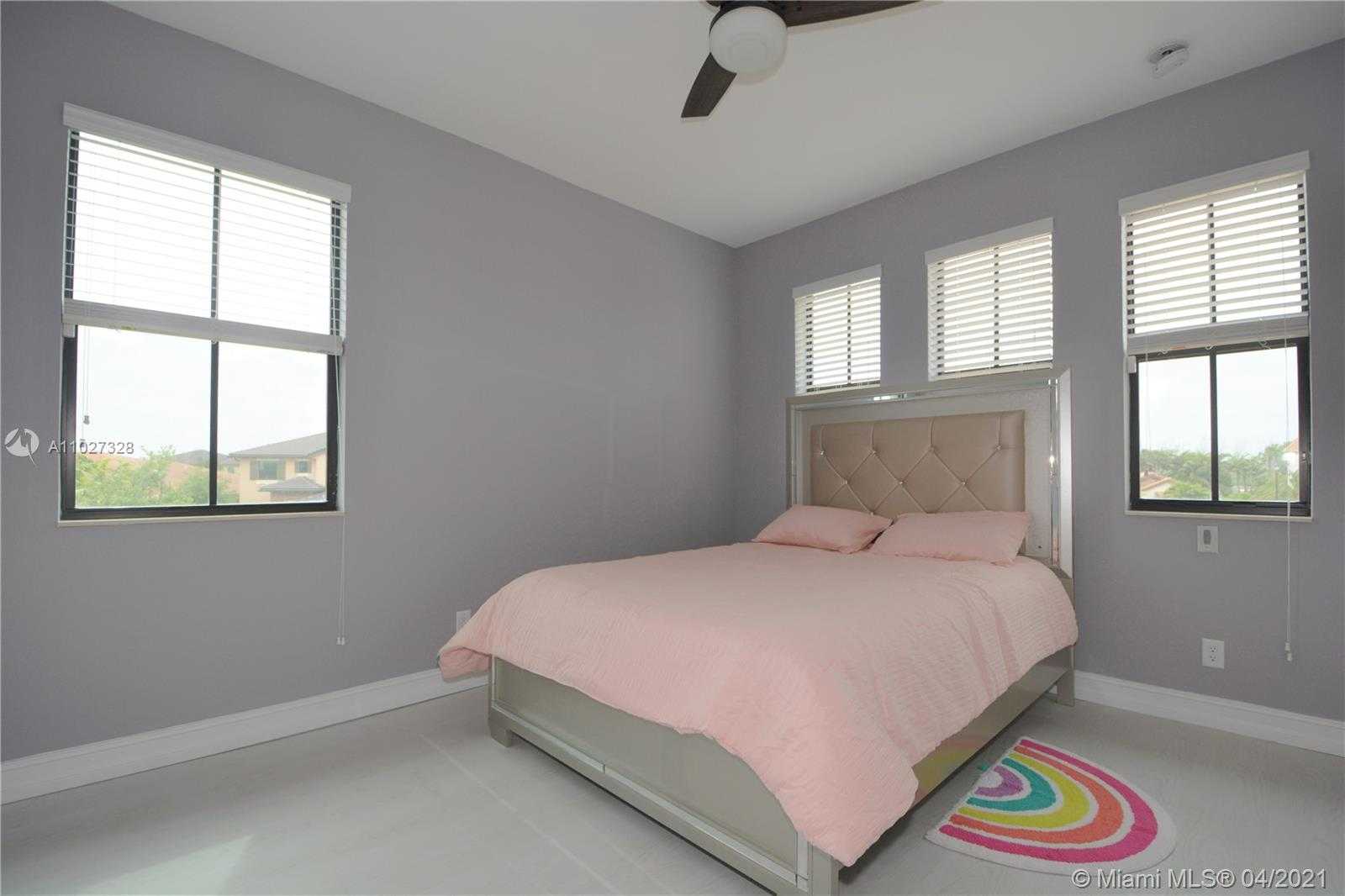 Small Image of 9378 WEST MERIDIAN DR W, Parkland Number 30