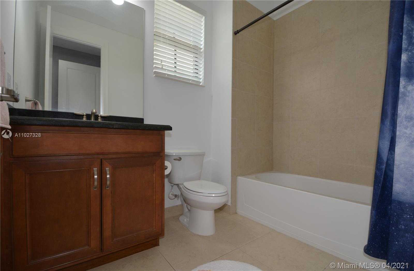 Small Image of 9378 WEST MERIDIAN DR W, Parkland Number 39