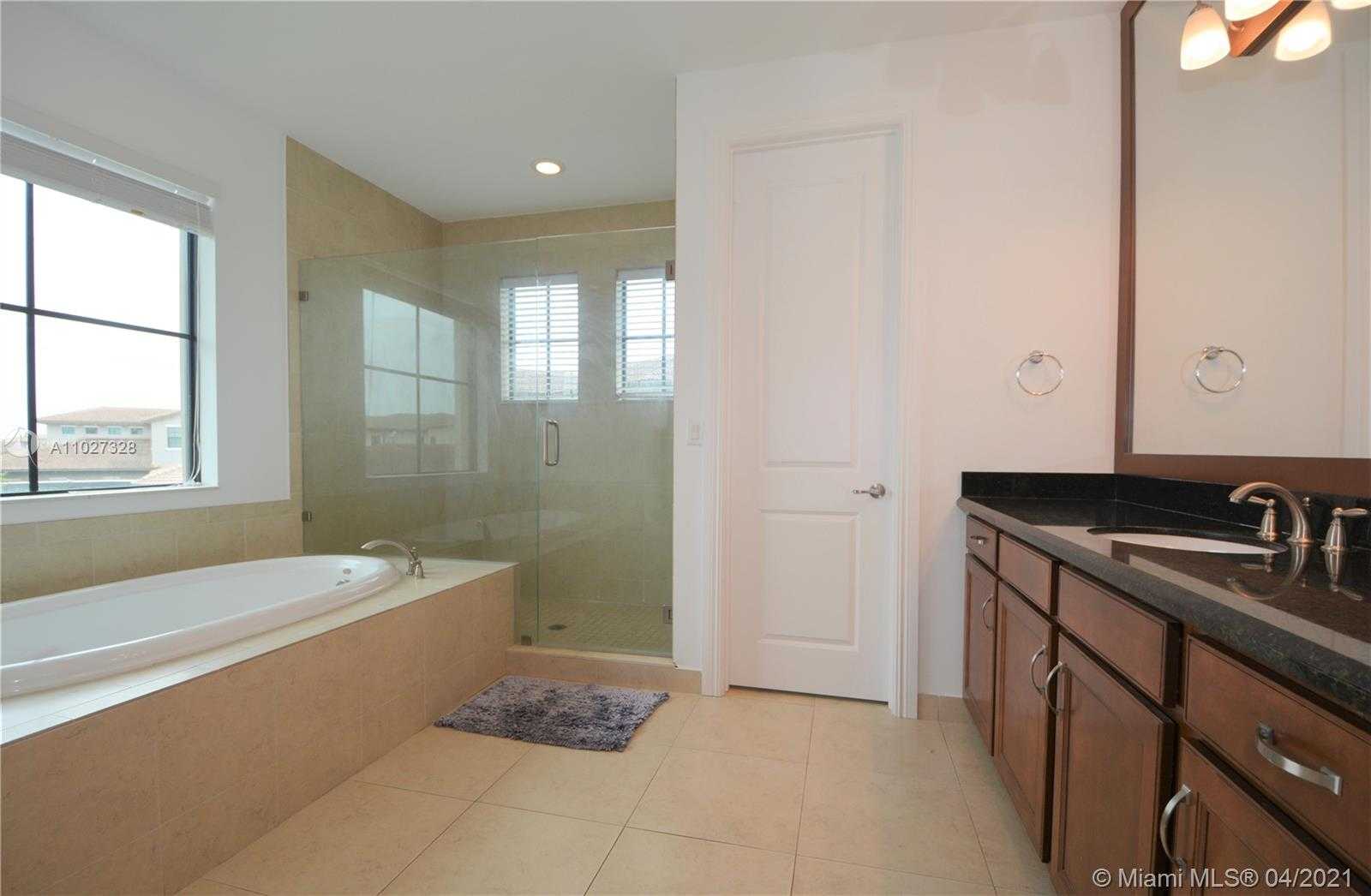 Small Image of 9378 WEST MERIDIAN DR W, Parkland Number 44