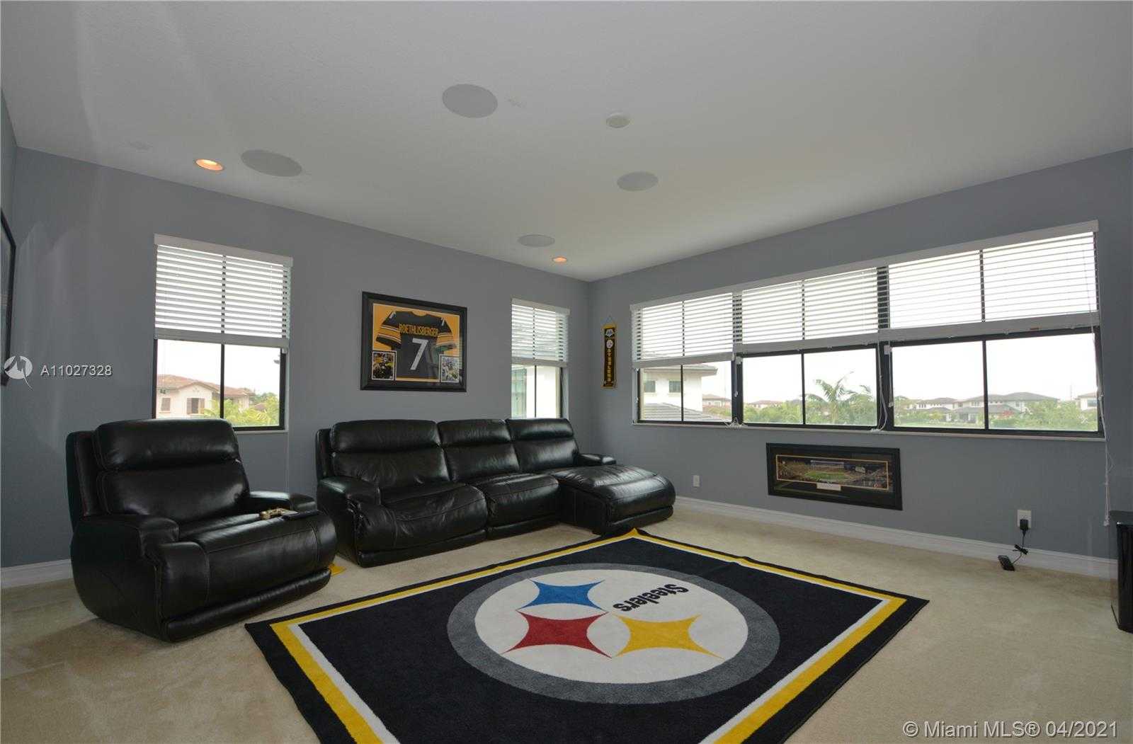 Small Image of 9378 WEST MERIDIAN DR W, Parkland Number 46