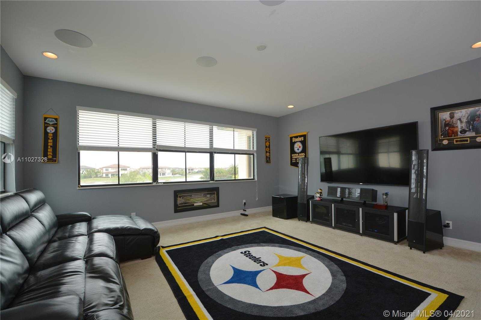 Small Image of 9378 WEST MERIDIAN DR W, Parkland Number 47