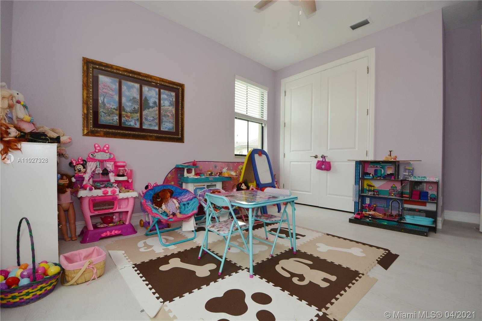 Small Image of 9378 WEST MERIDIAN DR W, Parkland Number 51