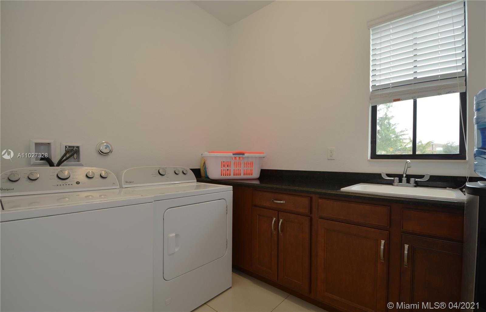 Small Image of 9378 WEST MERIDIAN DR W, Parkland Number 53
