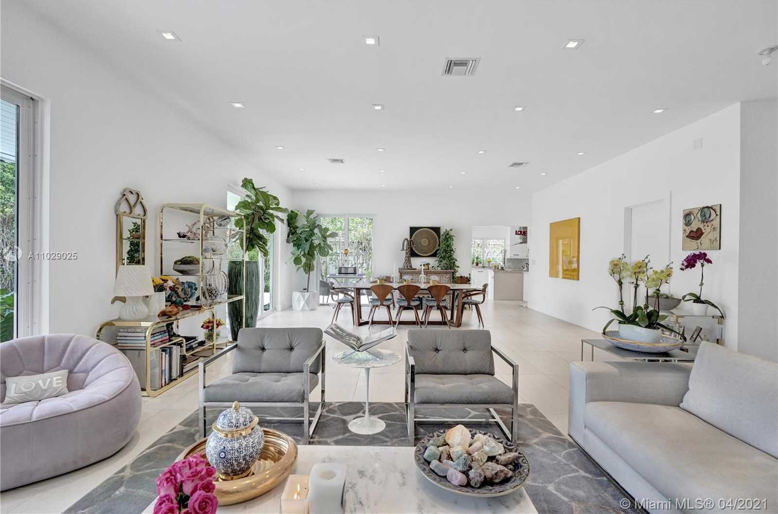 Small Image of 4425 ISLAND RD, Miami Number 10