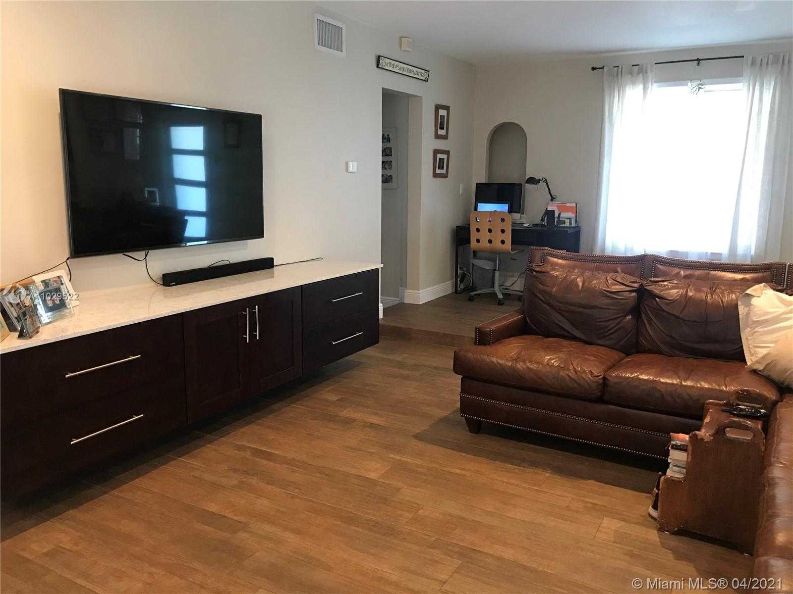 Small Image of 14401 SOUTH WEST 82 AVE, Palmetto Bay Number 16