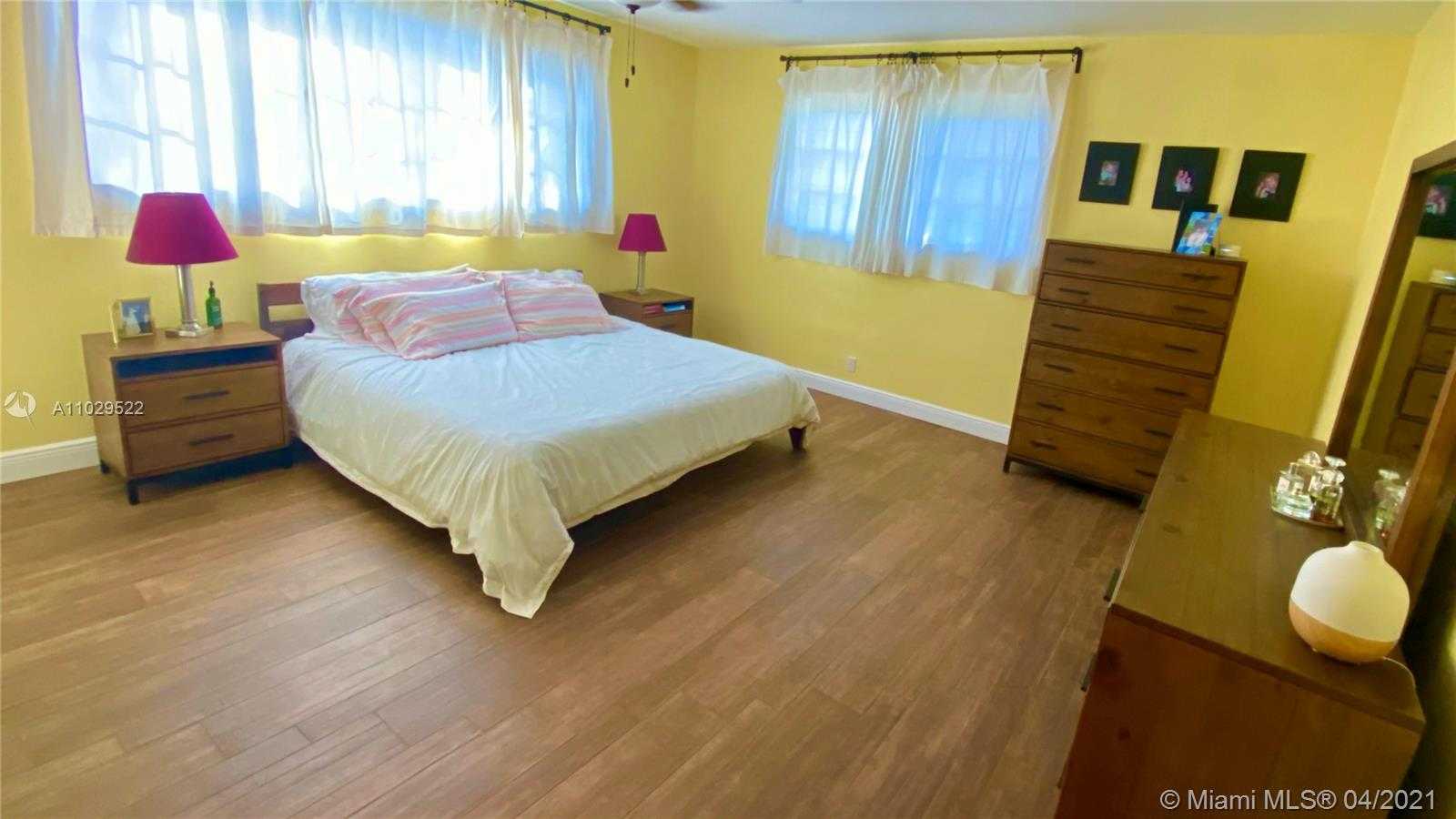 Small Image of 14401 SOUTH WEST 82 AVE, Palmetto Bay Number 19