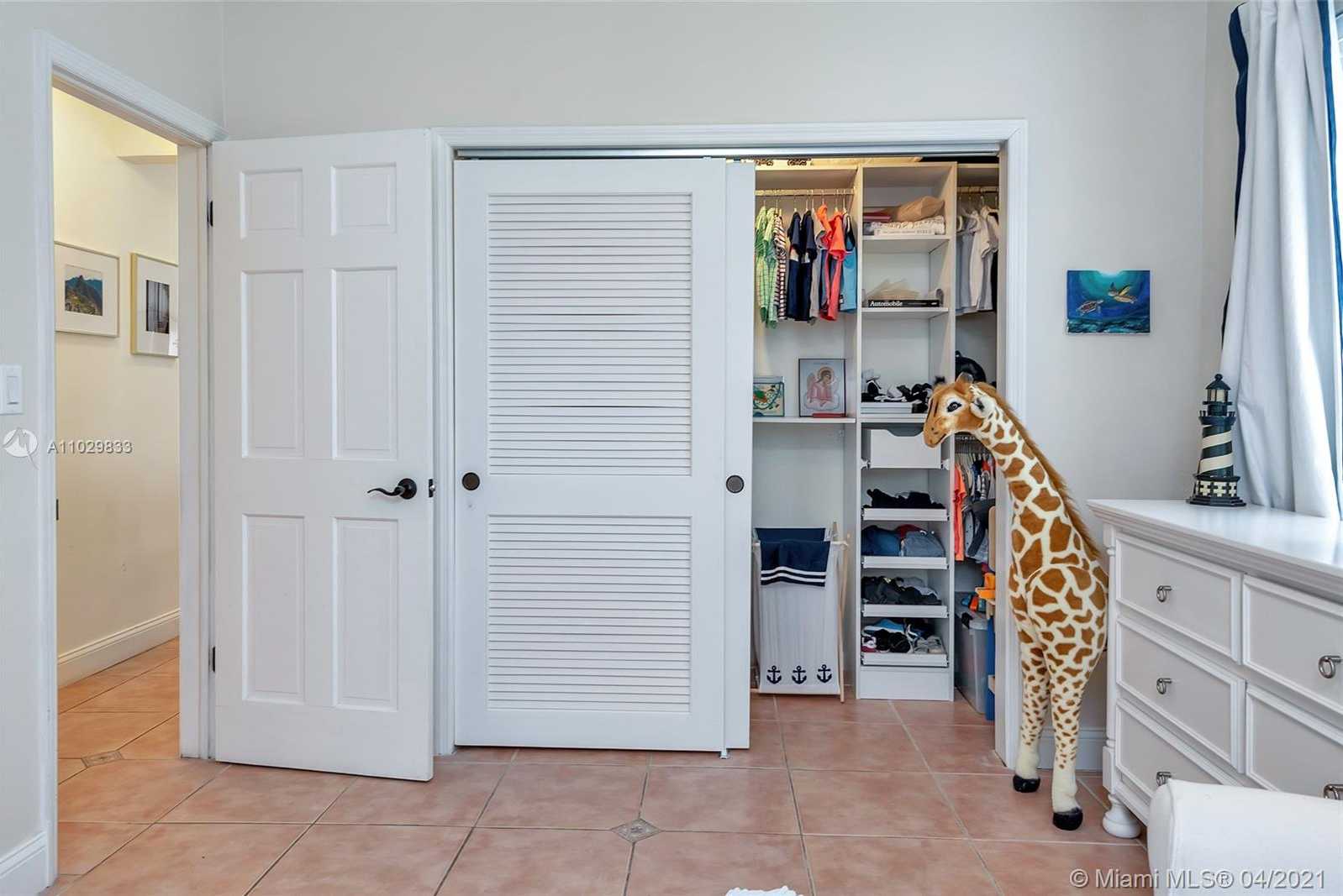 Small Image of 4140 SOUTH WEST 60TH CT, Miami Number 18
