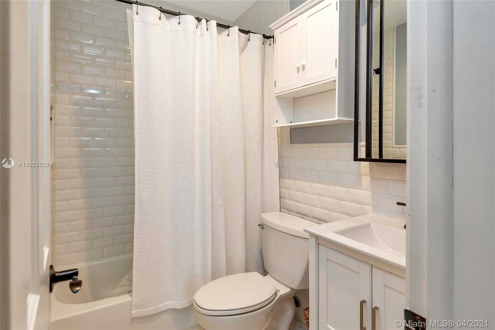 Small Image of 4140 SOUTH WEST 60TH CT, Miami Number 21