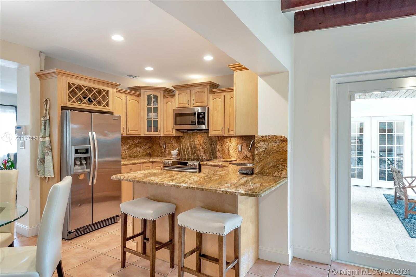 Small Image of 4140 SOUTH WEST 60TH CT, Miami Number 3