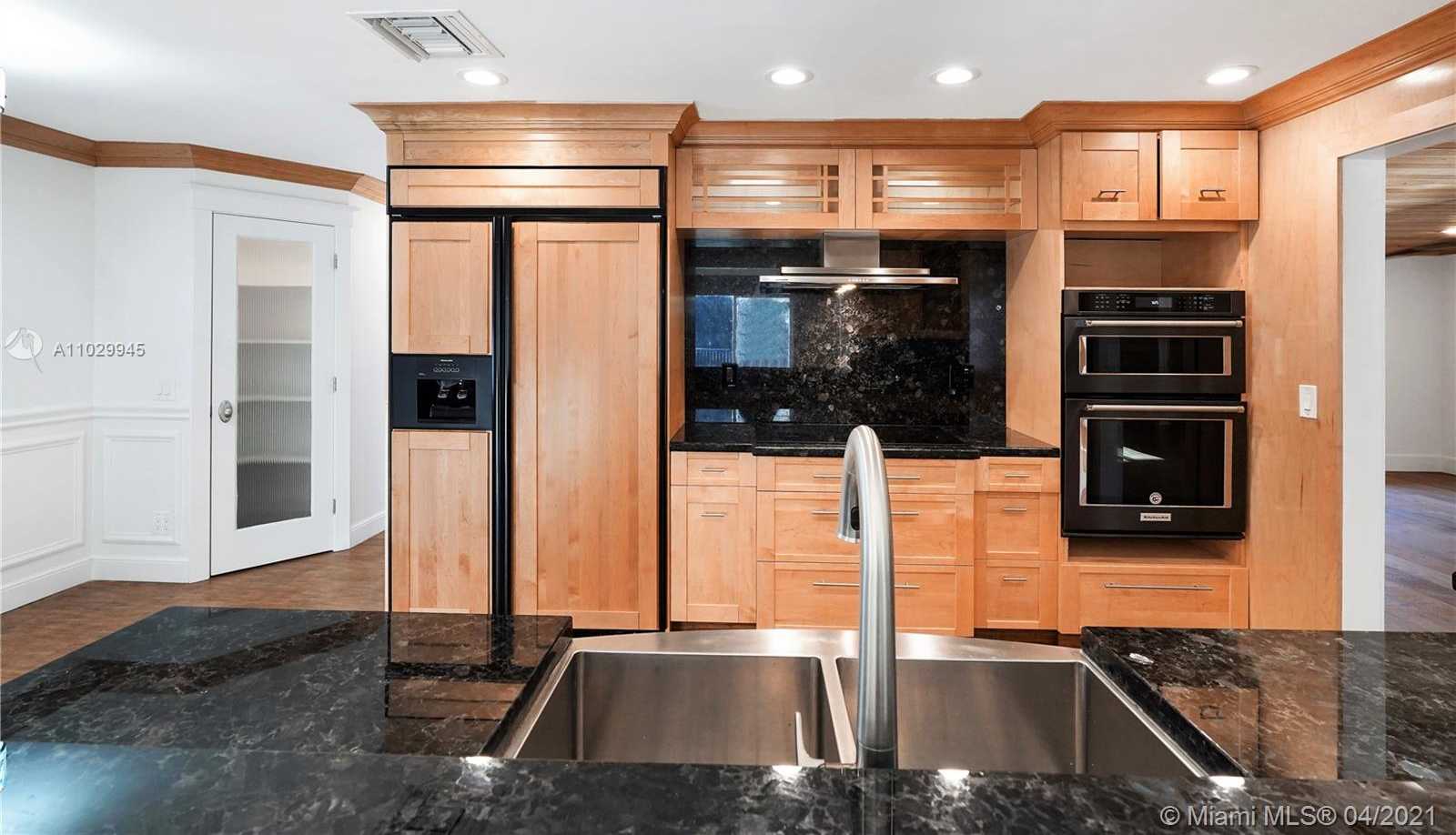 Small Image of 4481 SOUTH WEST 38TH TER, Dania Beach Number 16