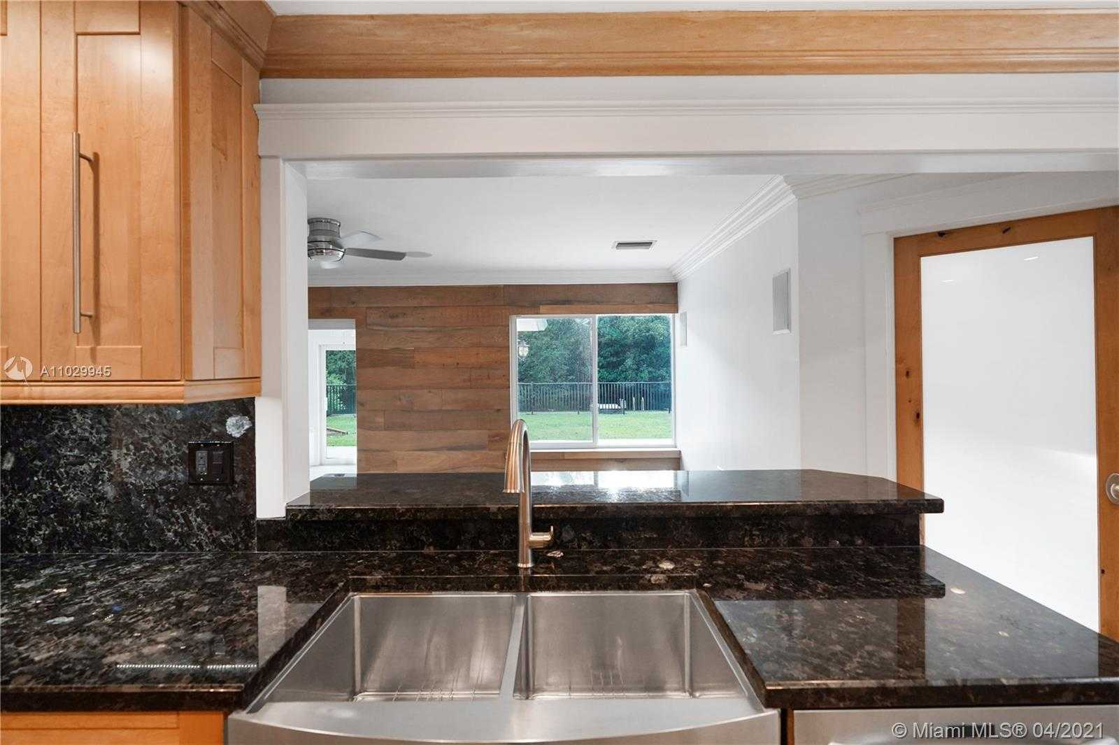 Small Image of 4481 SOUTH WEST 38TH TER, Dania Beach Number 20