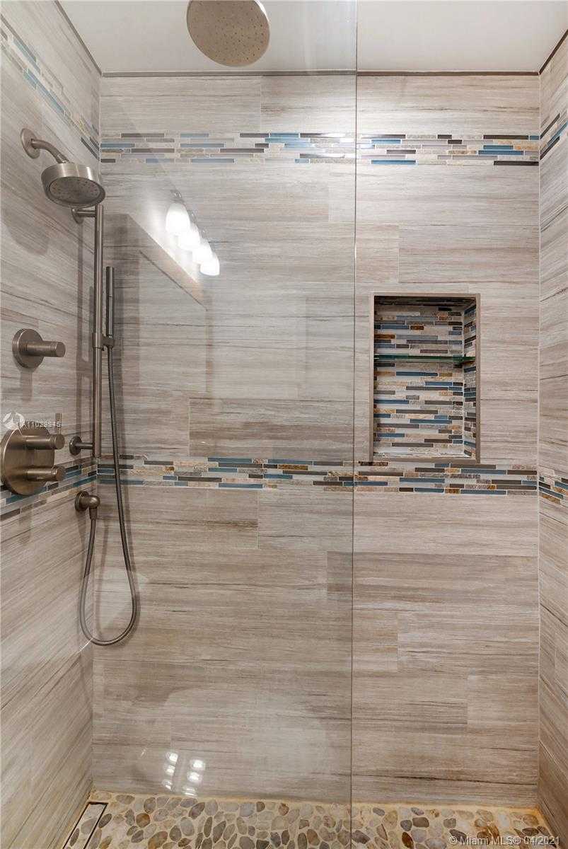Small Image of 4481 SOUTH WEST 38TH TER, Dania Beach Number 32