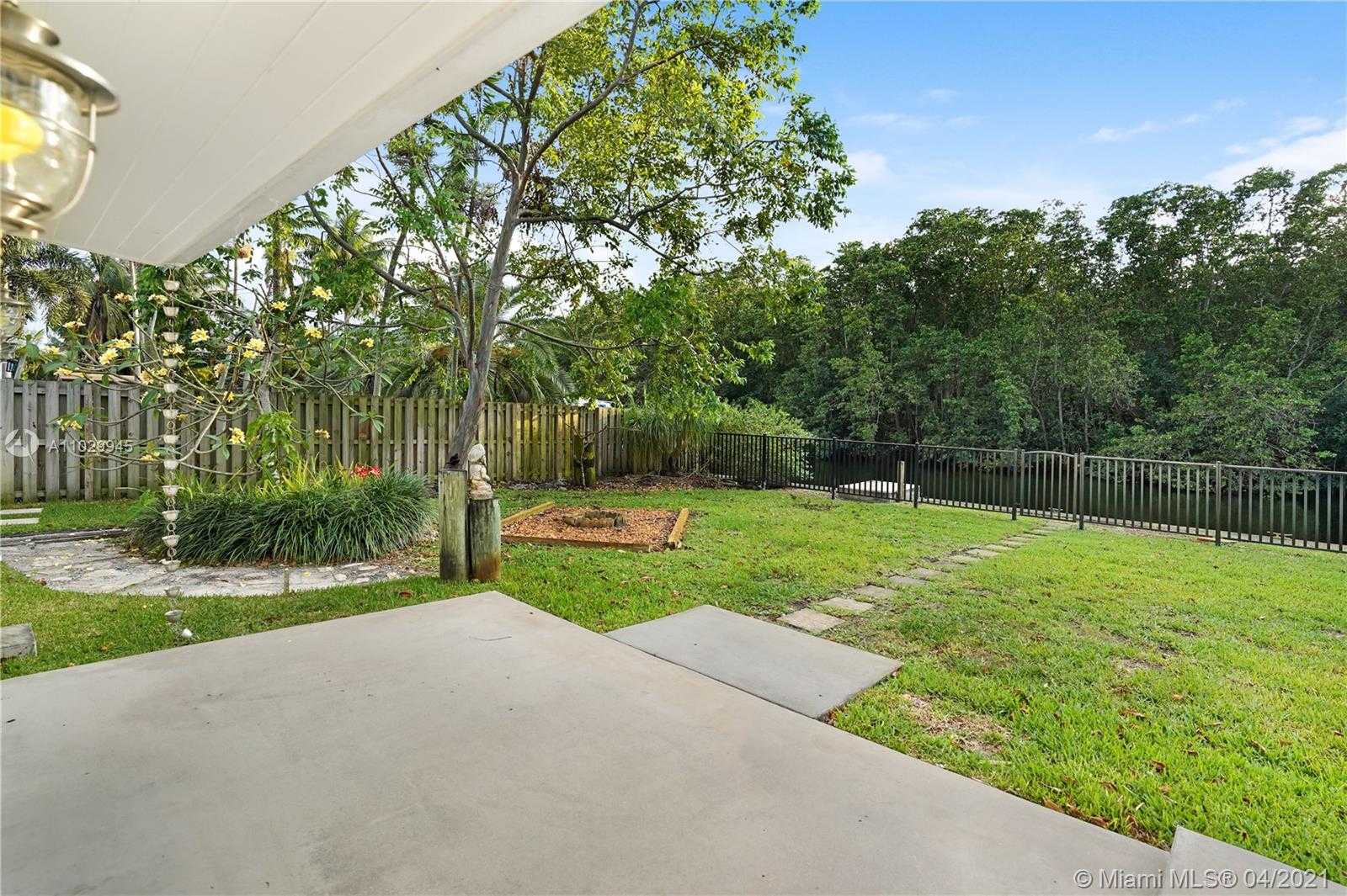 Small Image of 4481 SOUTH WEST 38TH TER, Dania Beach Number 62
