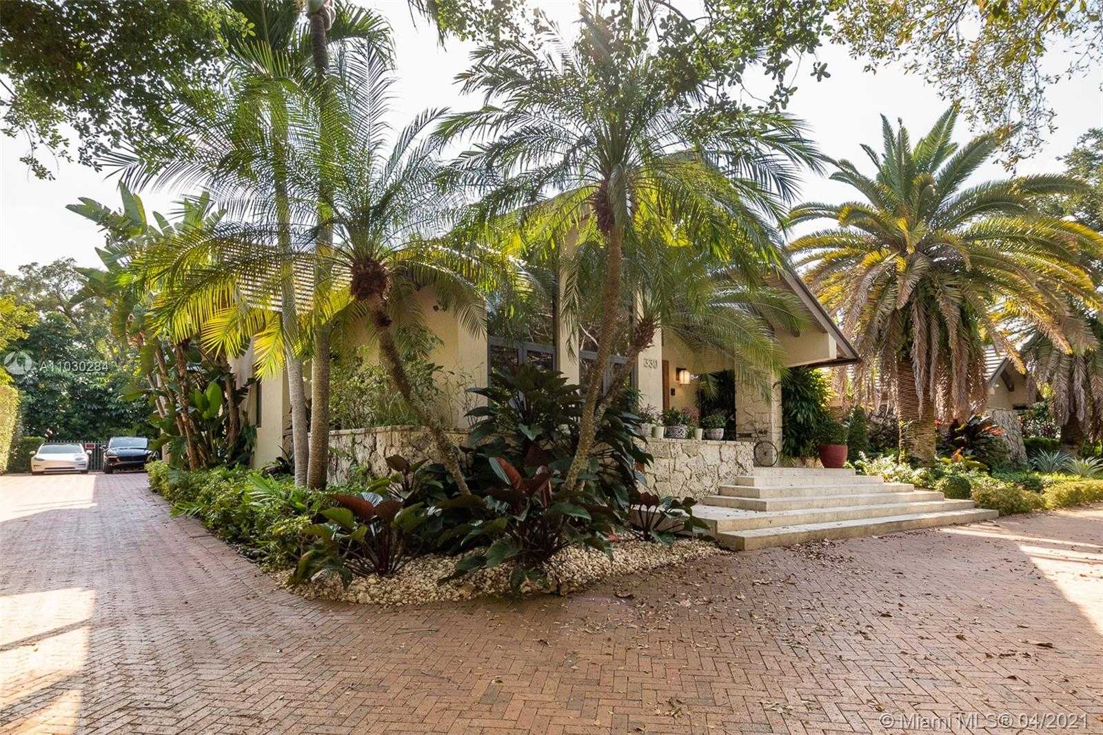 Small Image of 330 COCOPLUM RD, Coral Gables Number 33
