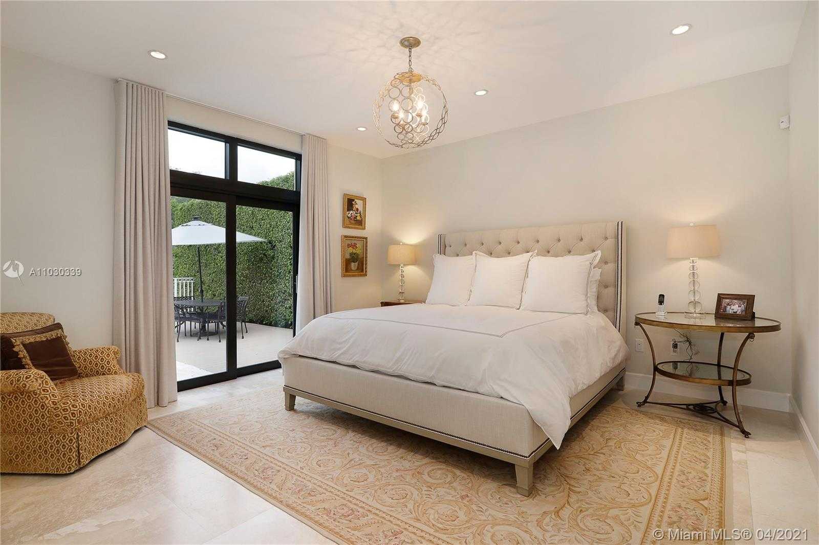 Small Image of 1133 SOUTH ALHAMBRA CIR, Coral Gables Number 16