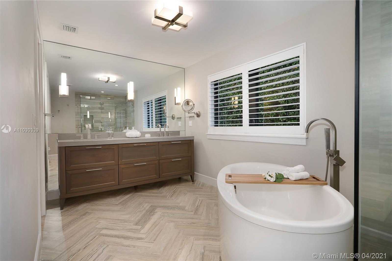 Small Image of 1133 SOUTH ALHAMBRA CIR, Coral Gables Number 19