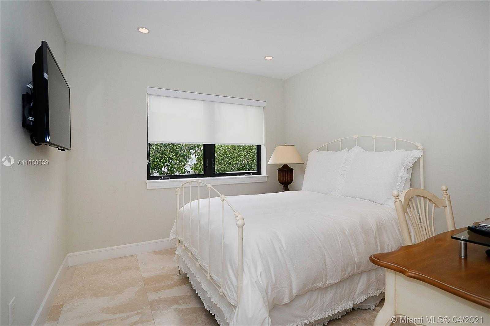 Small Image of 1133 SOUTH ALHAMBRA CIR, Coral Gables Number 20