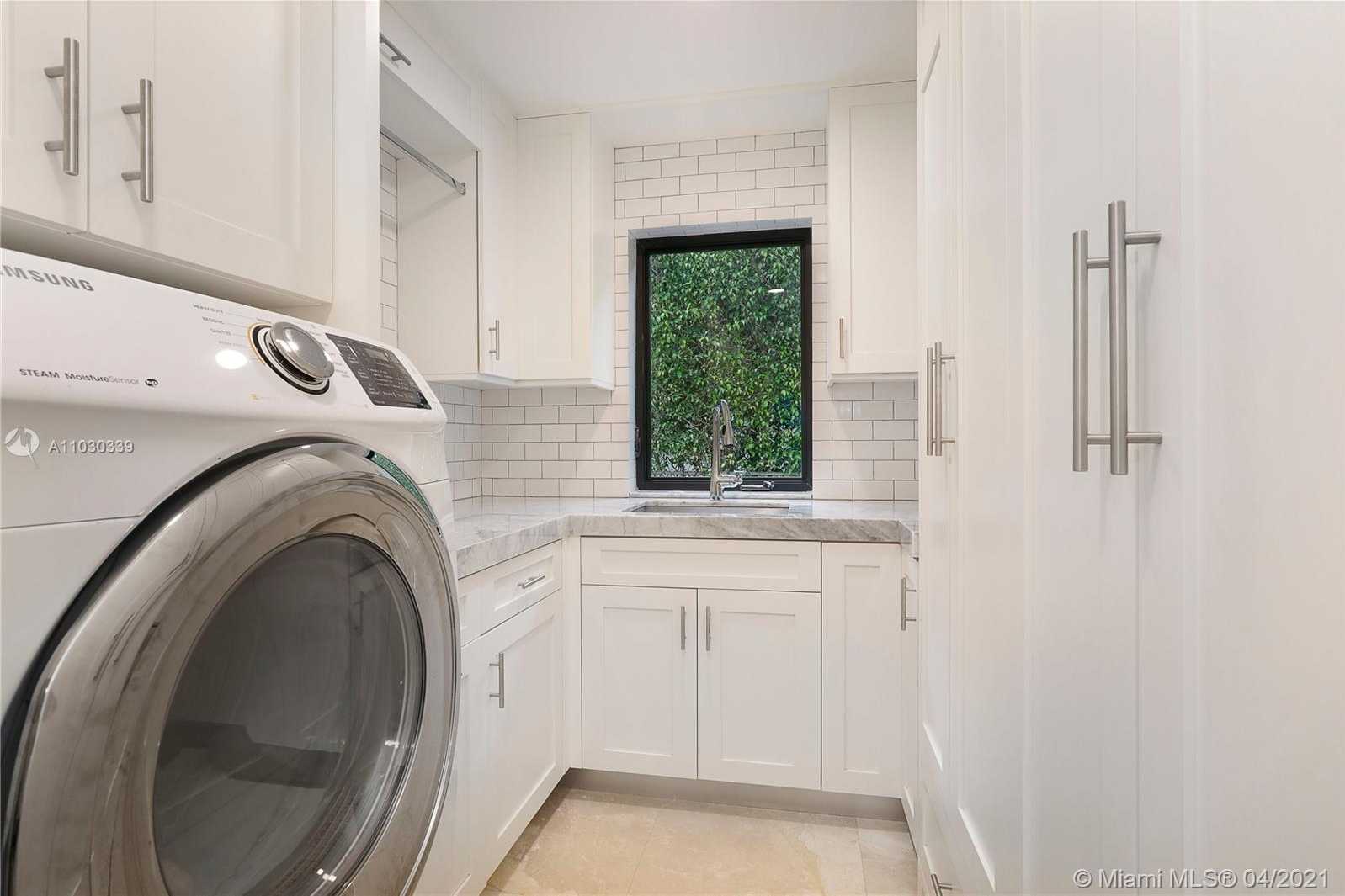 Small Image of 1133 SOUTH ALHAMBRA CIR, Coral Gables Number 27