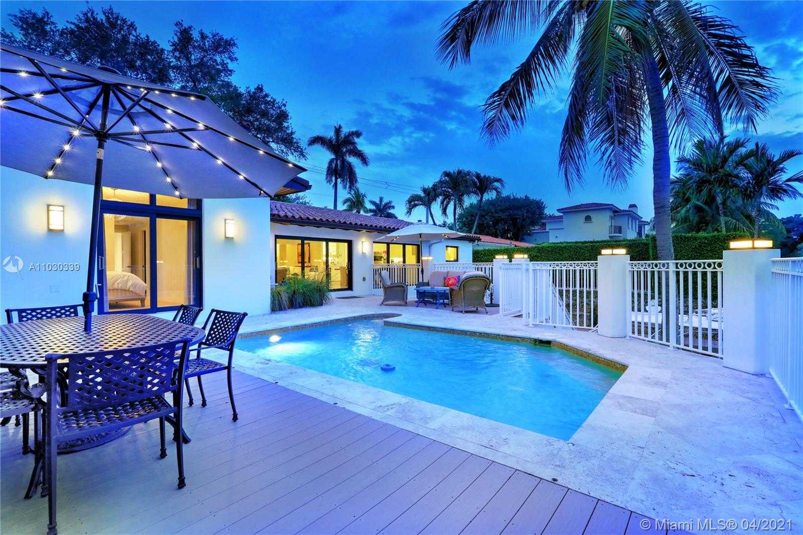 Small Image of 1133 SOUTH ALHAMBRA CIR, Coral Gables Number 3