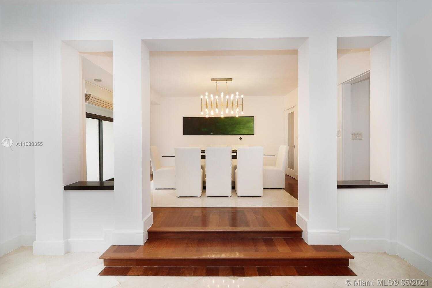 Small Image of 3425 ALHAMBRA CIR, Coral Gables Number 10