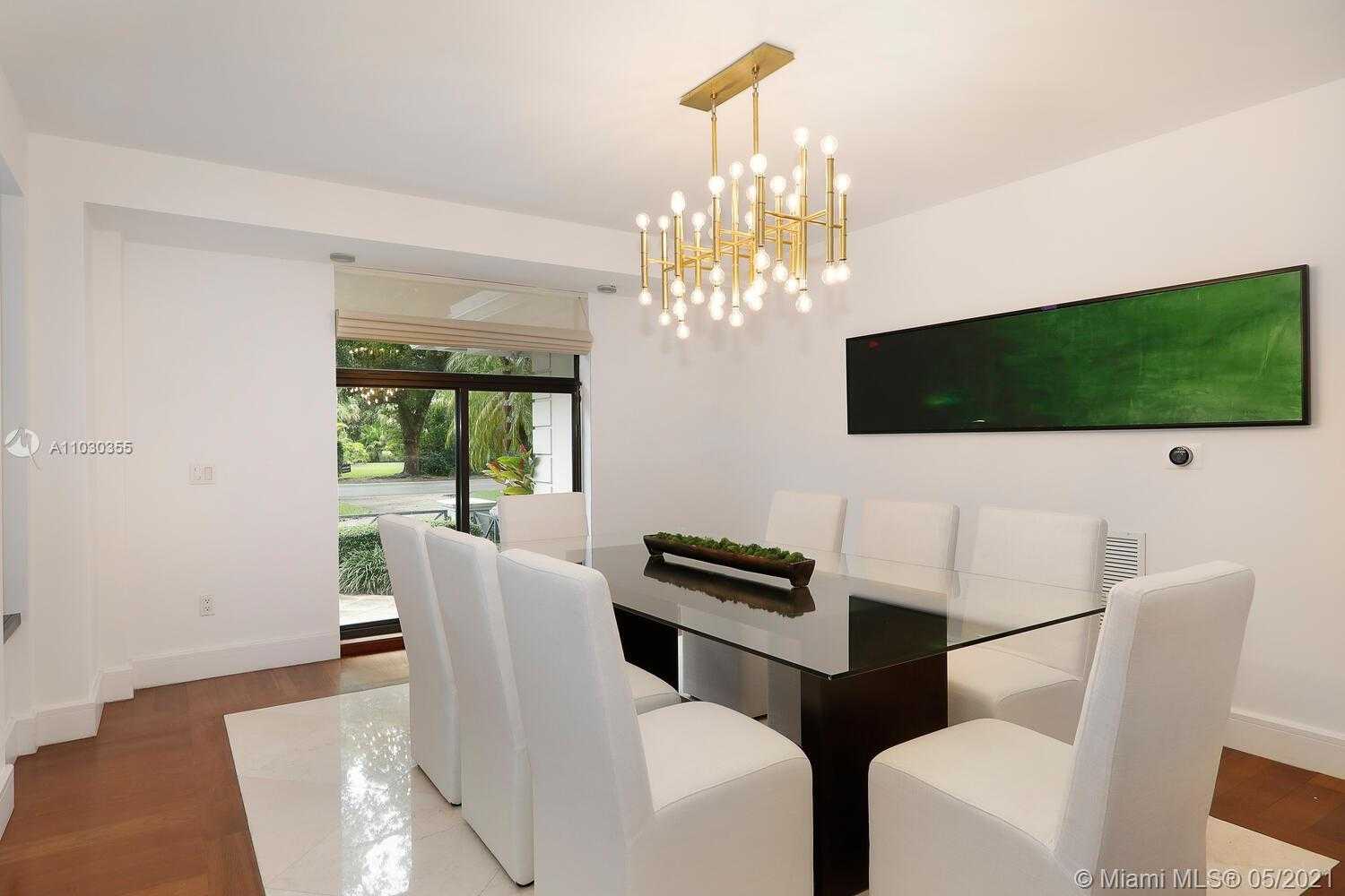 Small Image of 3425 ALHAMBRA CIR, Coral Gables Number 11