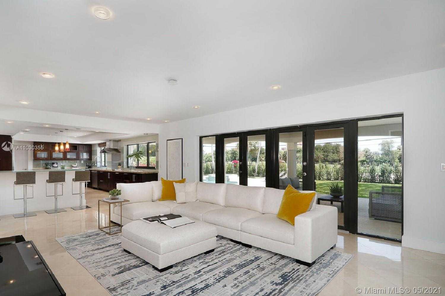 Small Image of 3425 ALHAMBRA CIR, Coral Gables Number 12