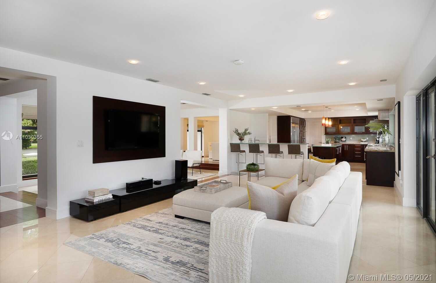 Small Image of 3425 ALHAMBRA CIR, Coral Gables Number 13