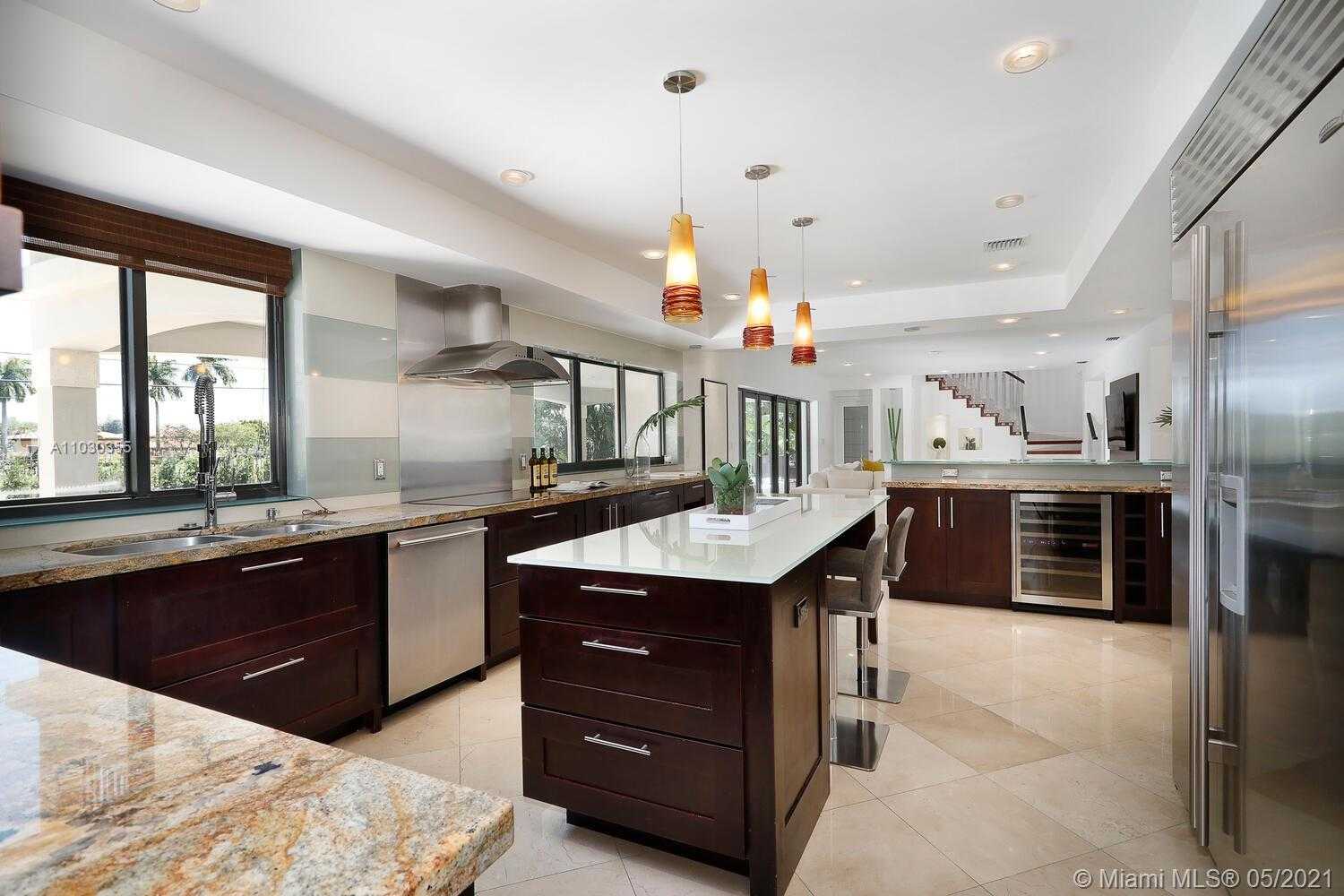 Small Image of 3425 ALHAMBRA CIR, Coral Gables Number 15