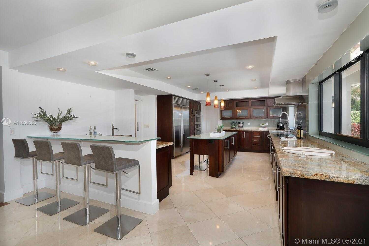 Small Image of 3425 ALHAMBRA CIR, Coral Gables Number 16