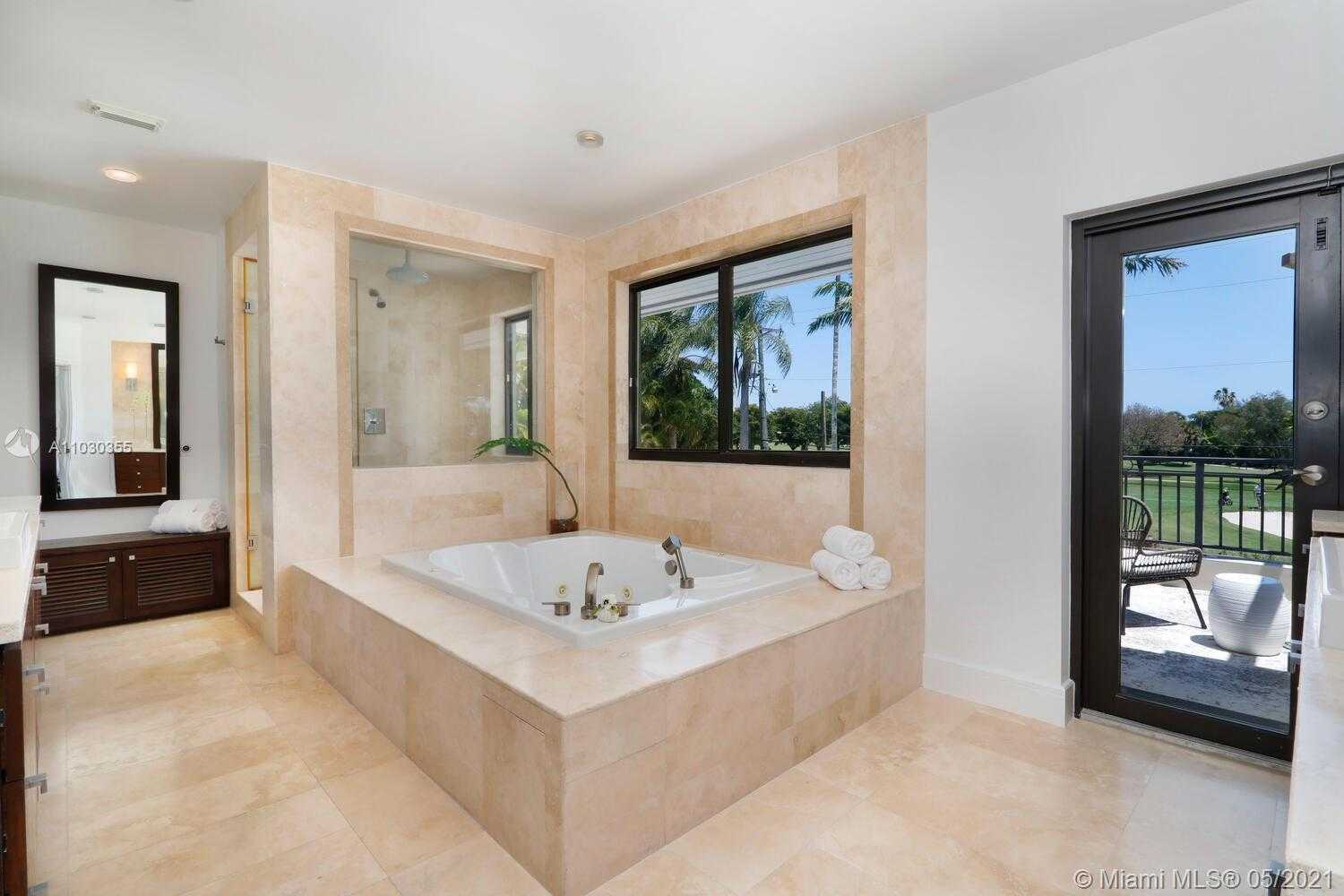 Small Image of 3425 ALHAMBRA CIR, Coral Gables Number 19