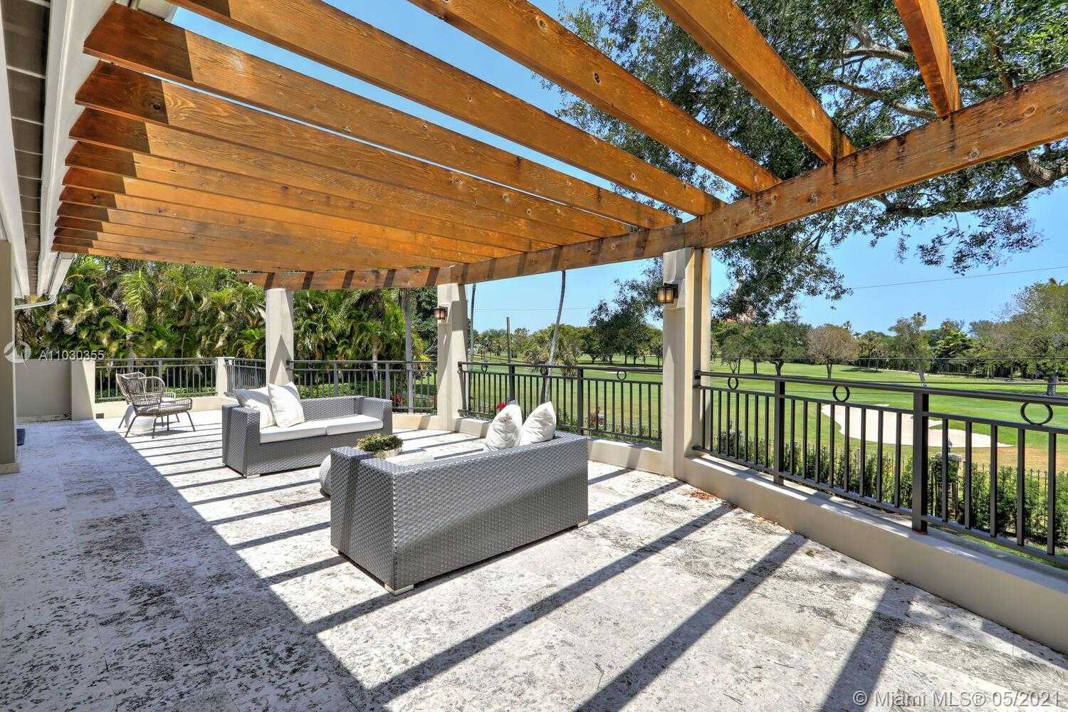Small Image of 3425 ALHAMBRA CIR, Coral Gables Number 23