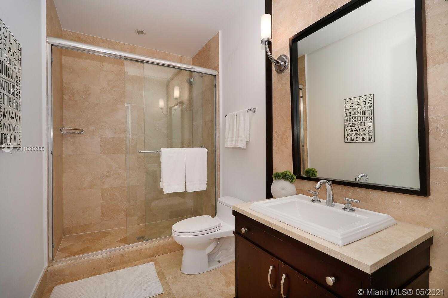Small Image of 3425 ALHAMBRA CIR, Coral Gables Number 26