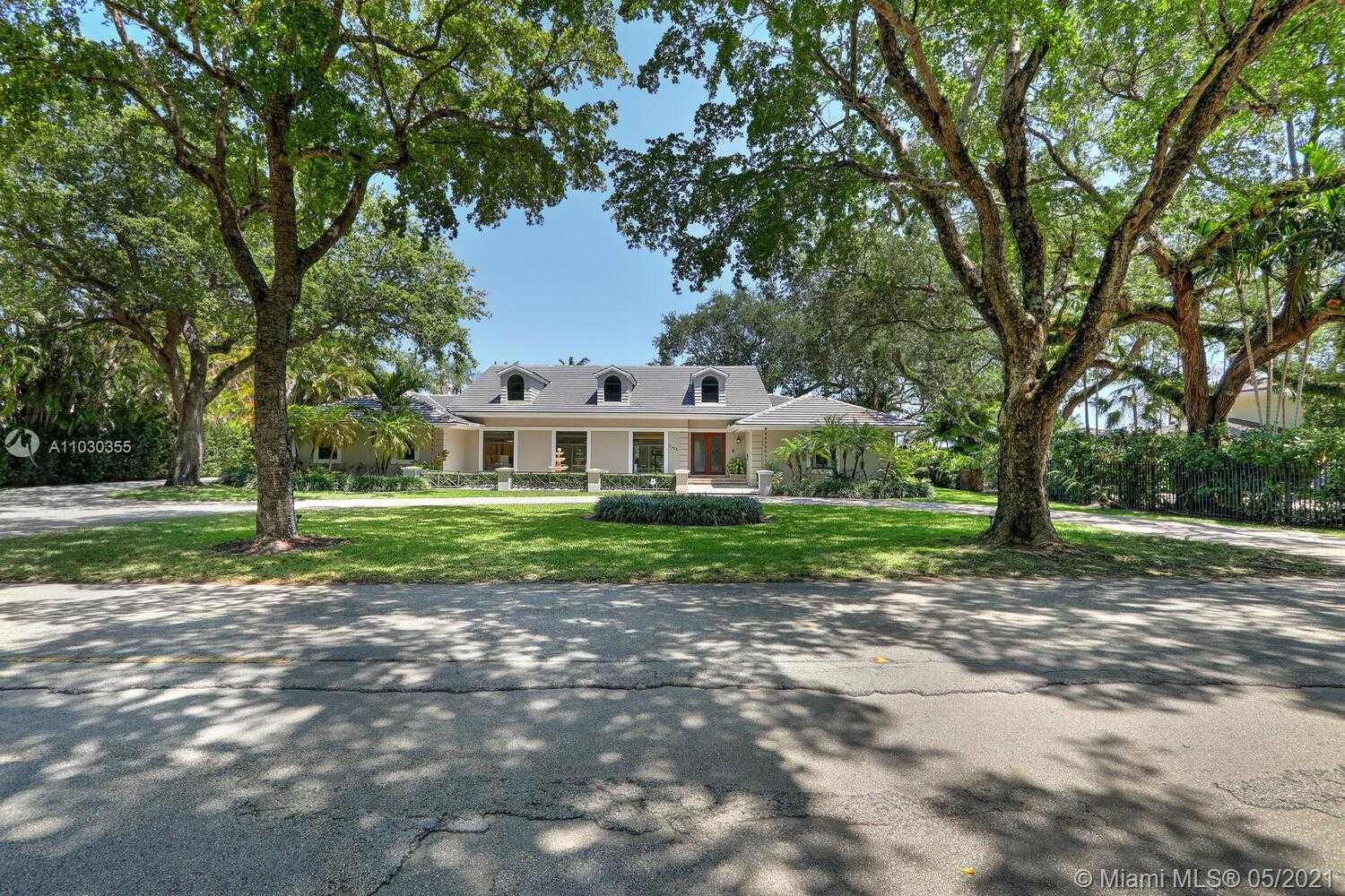 Small Image of 3425 ALHAMBRA CIR, Coral Gables Number 42