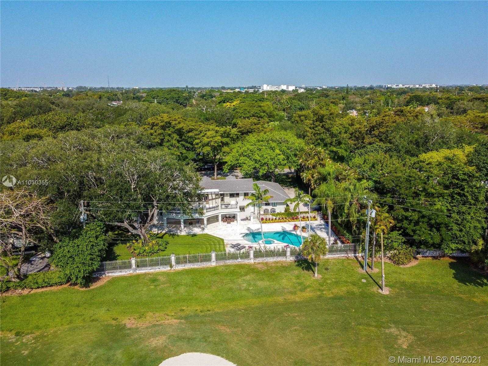 Small Image of 3425 ALHAMBRA CIR, Coral Gables Number 48
