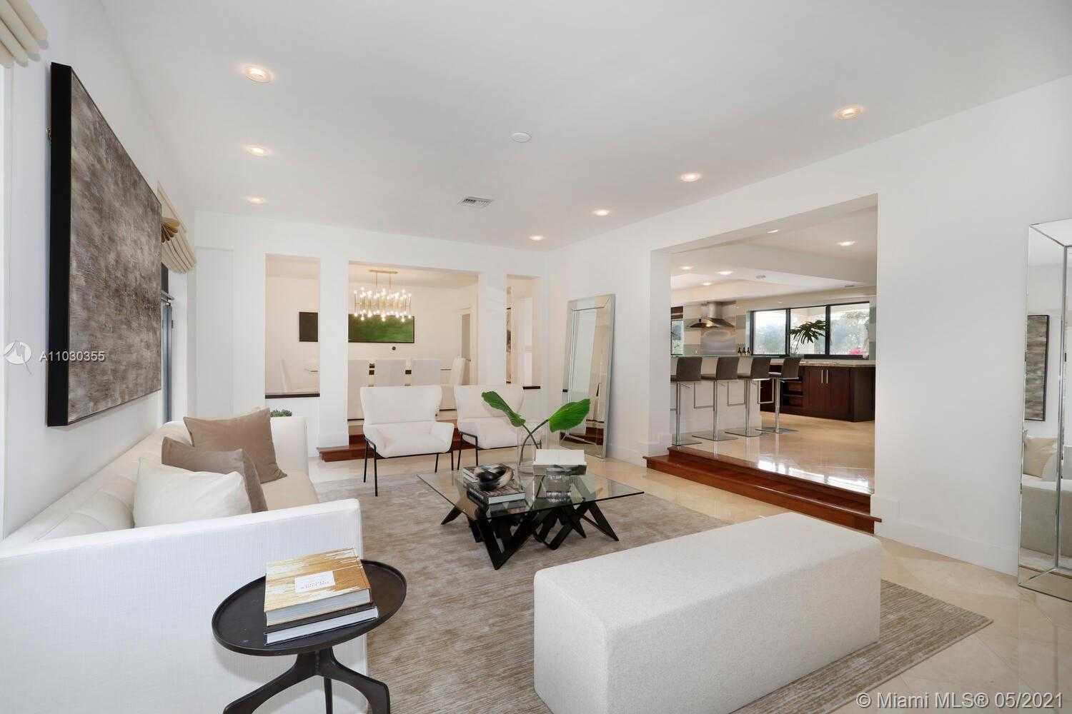 Small Image of 3425 ALHAMBRA CIR, Coral Gables Number 6
