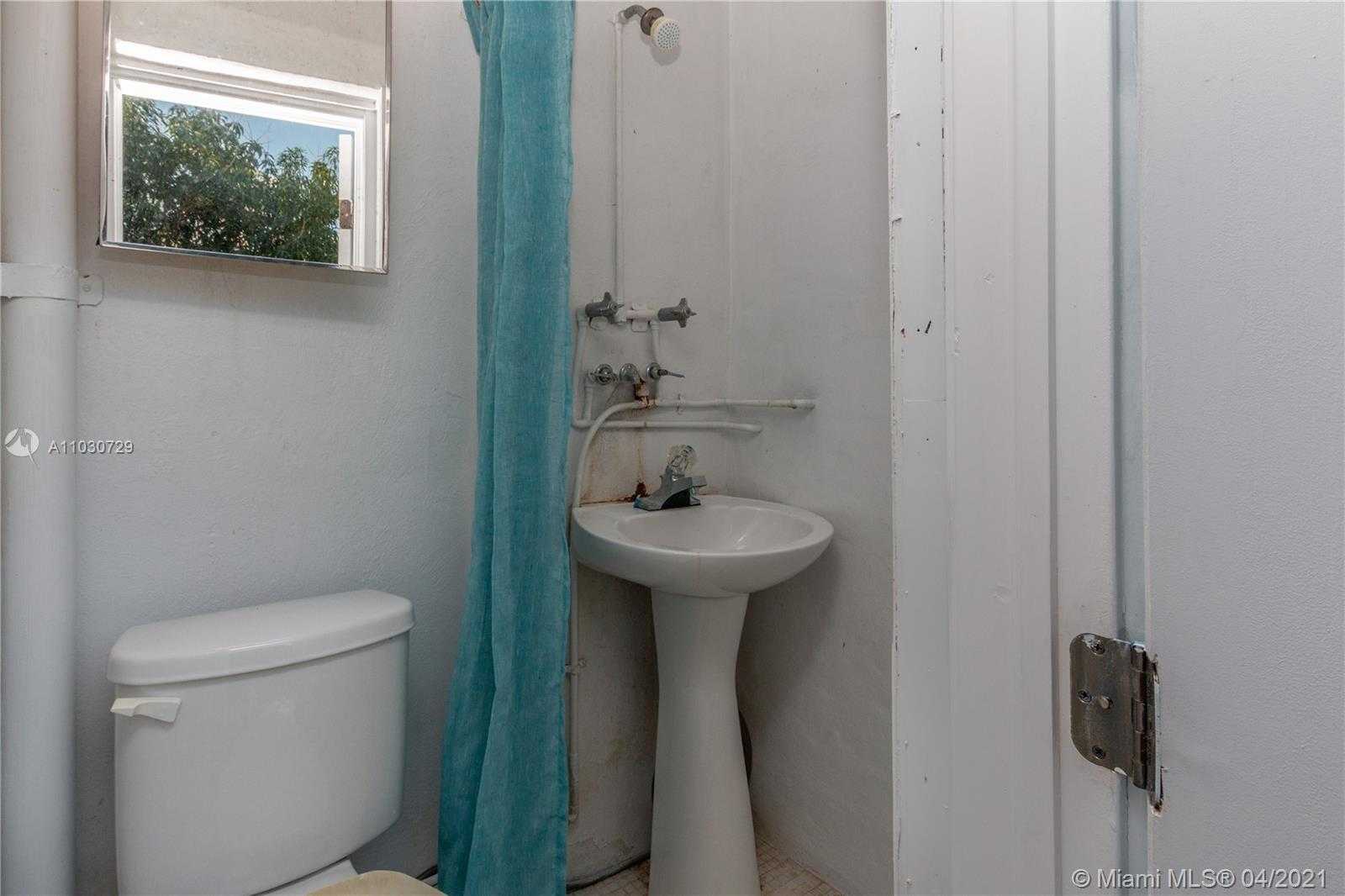 Small Image of 2410 SOUTH WEST 25TH ST, Miami Number 31