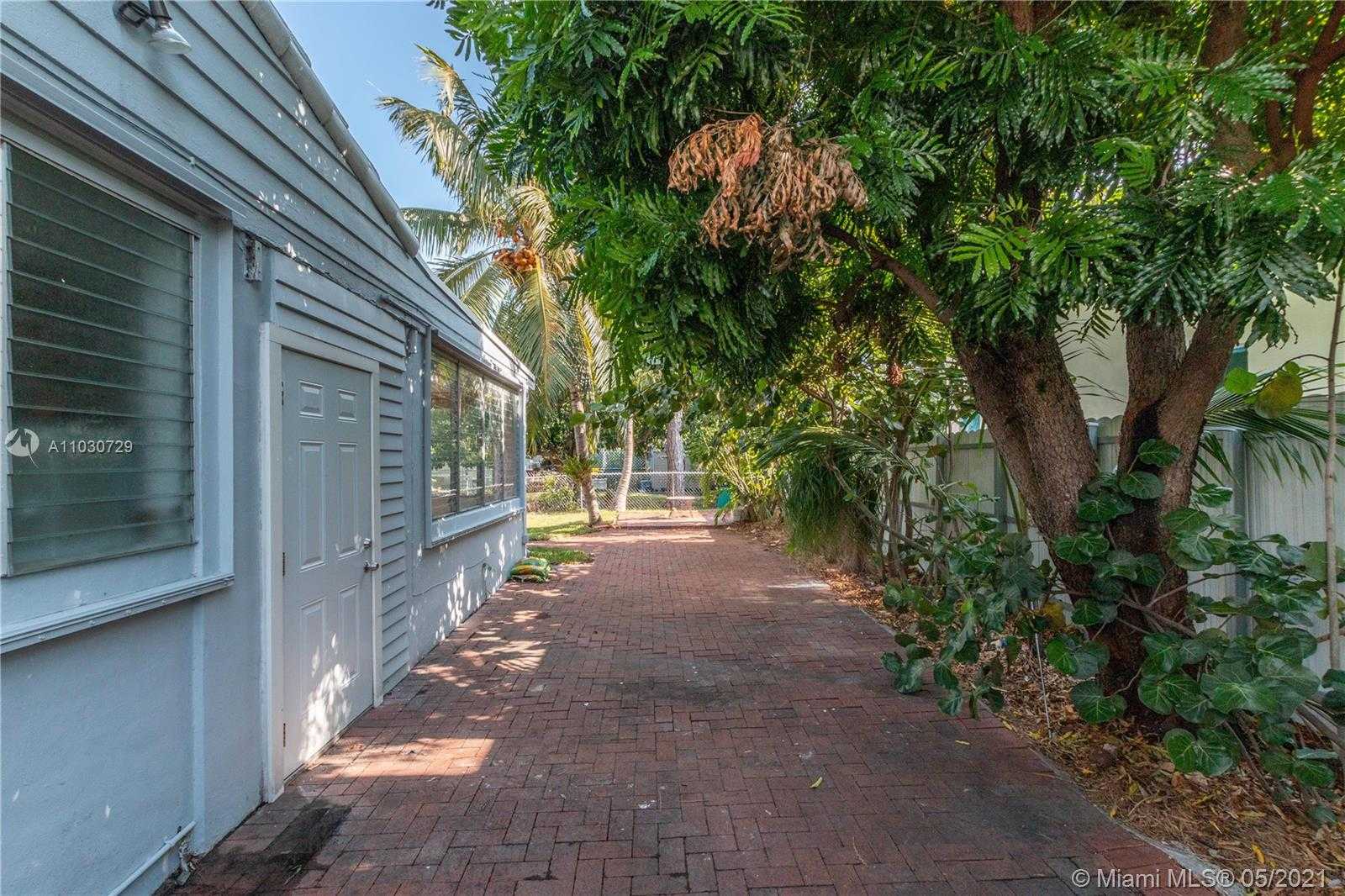 Small Image of 2410 SOUTH WEST 25TH ST, Miami Number 41