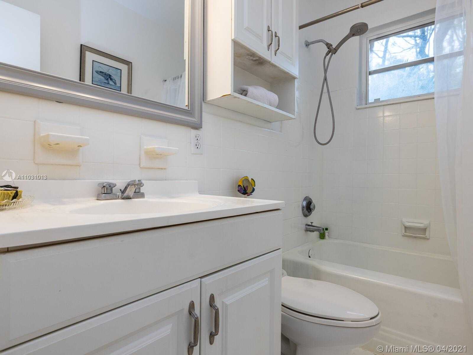 Small Image of 26 NORTH WEST 108TH ST, Miami Shores Number 23