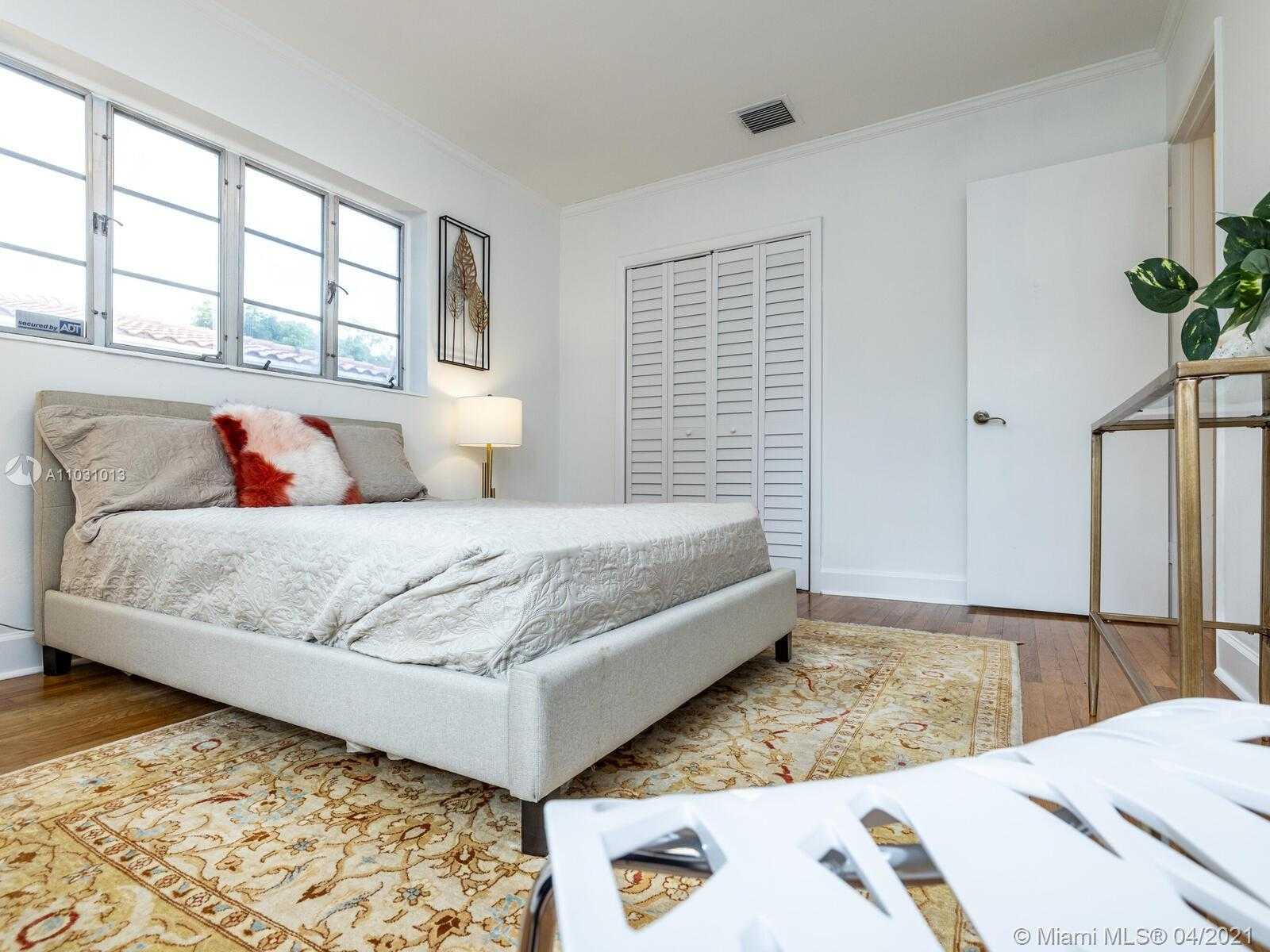 Small Image of 26 NORTH WEST 108TH ST, Miami Shores Number 25