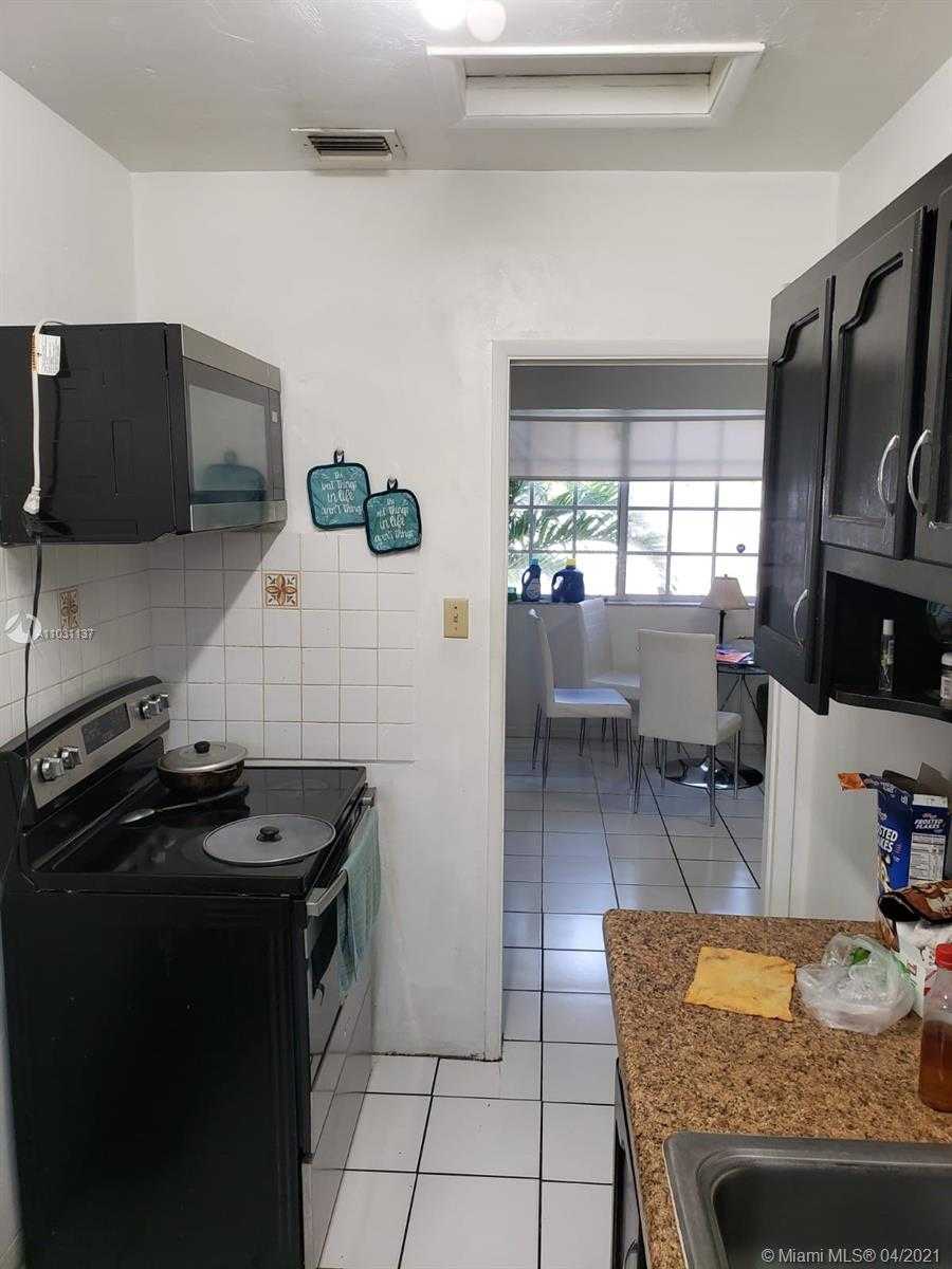 Small Image of 17153 NORTH EAST 3RD AVE, North Miami Beach Number 6