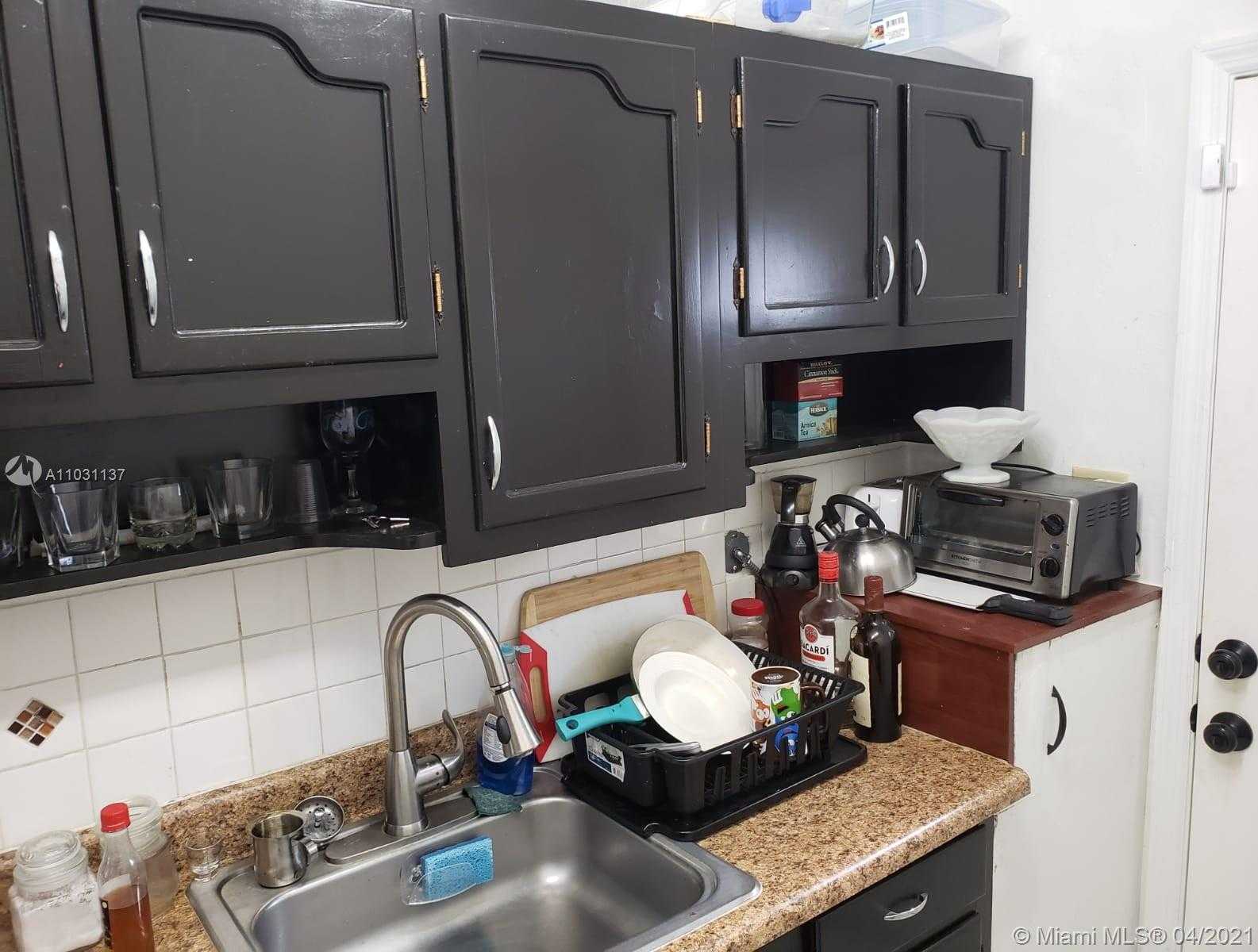 Small Image of 17153 NORTH EAST 3RD AVE, North Miami Beach Number 7