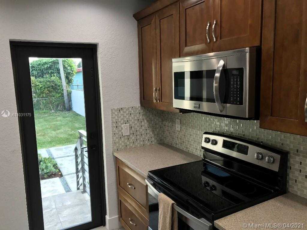 Small Image of 640 SOUTH EAST 8TH ST, Hialeah Number 12