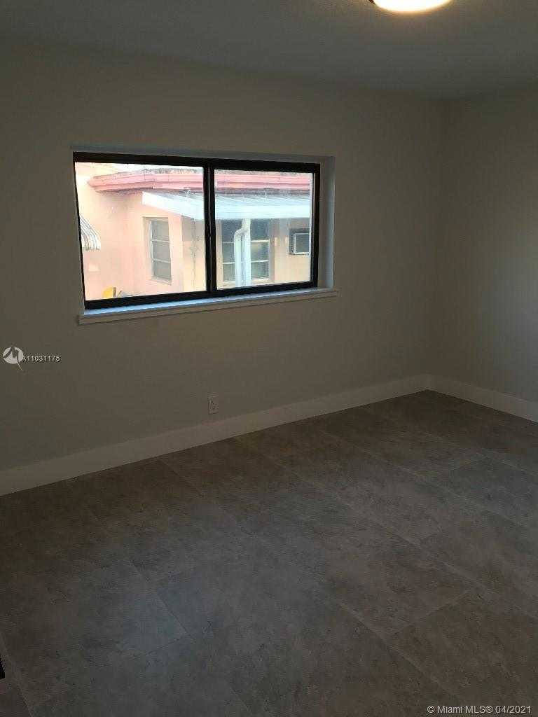 Small Image of 640 SOUTH EAST 8TH ST, Hialeah Number 16