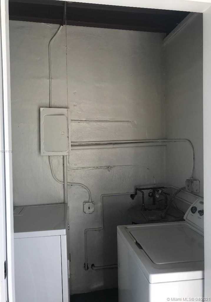 Small Image of 640 SOUTH EAST 8TH ST, Hialeah Number 6