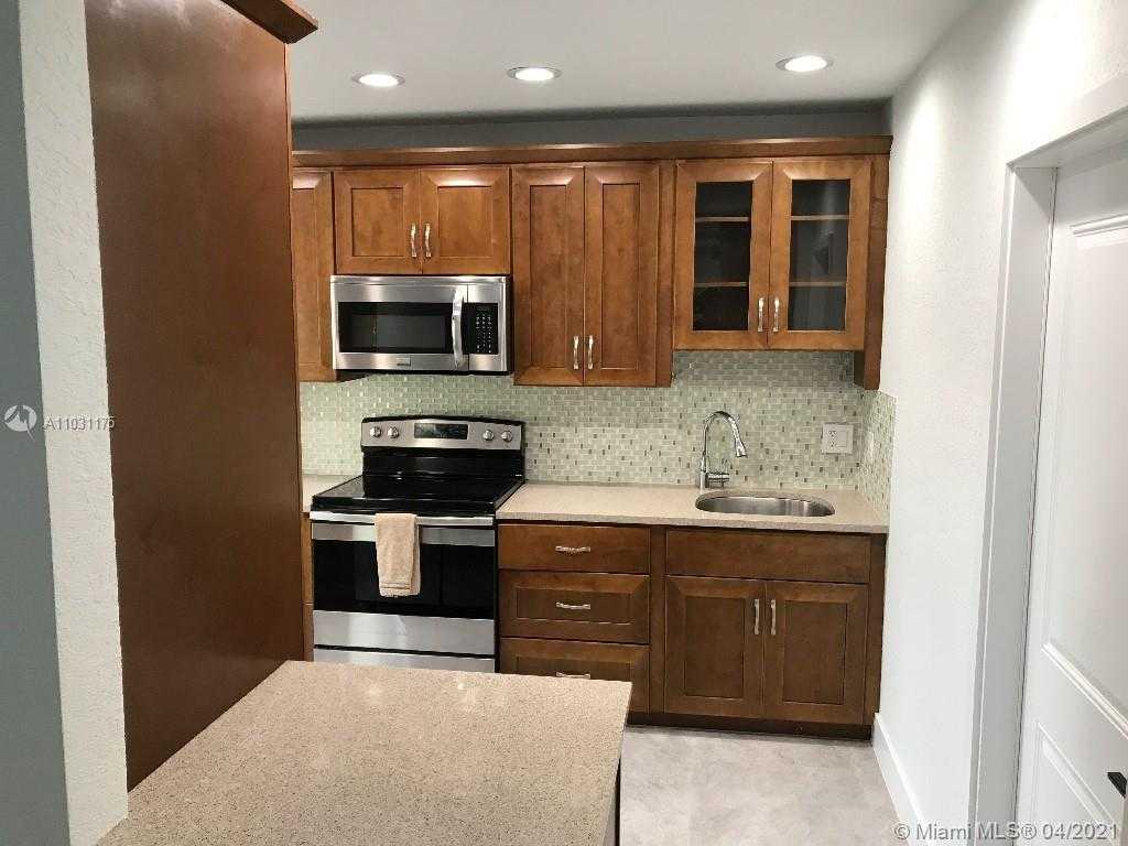Small Image of 640 SOUTH EAST 8TH ST, Hialeah Number 9