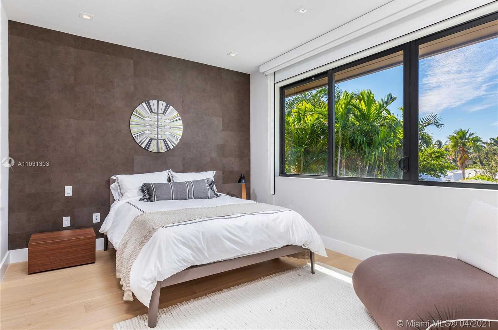 Small Image of 237 BAL CROSS DR, Bal Harbour Number 16