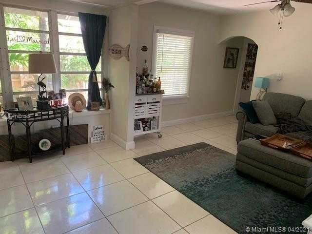 Small Image of 3075 MCDONALD AVENUE, Coconut Grove Number 2
