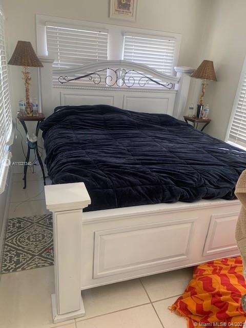 Small Image of 3075 MCDONALD AVENUE, Coconut Grove Number 5