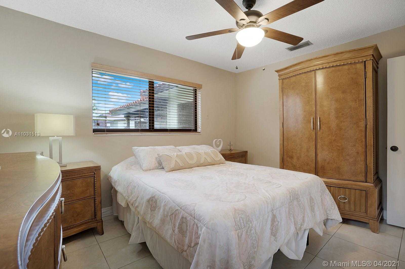 Small Image of 1436 SOUTH WEST 14TH TER, Miami Number 20
