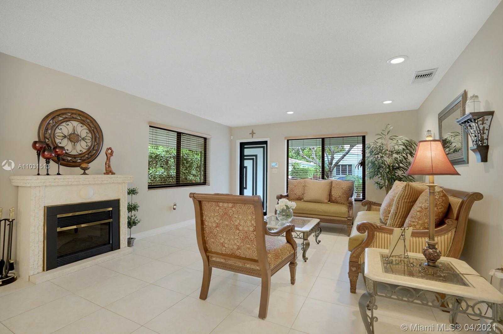 Small Image of 1436 SOUTH WEST 14TH TER, Miami Number 24